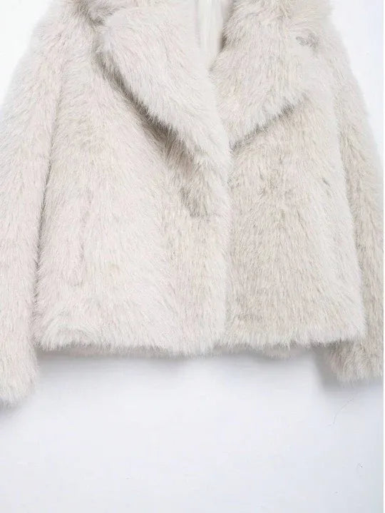 ASTRID | ABRIGO DE PELO SINTÉTICO